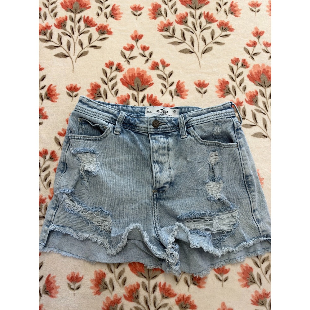 Hollister Curvy Ultra High-Rise Mom Shorts 7 W28 Distressed Button Fly Denim